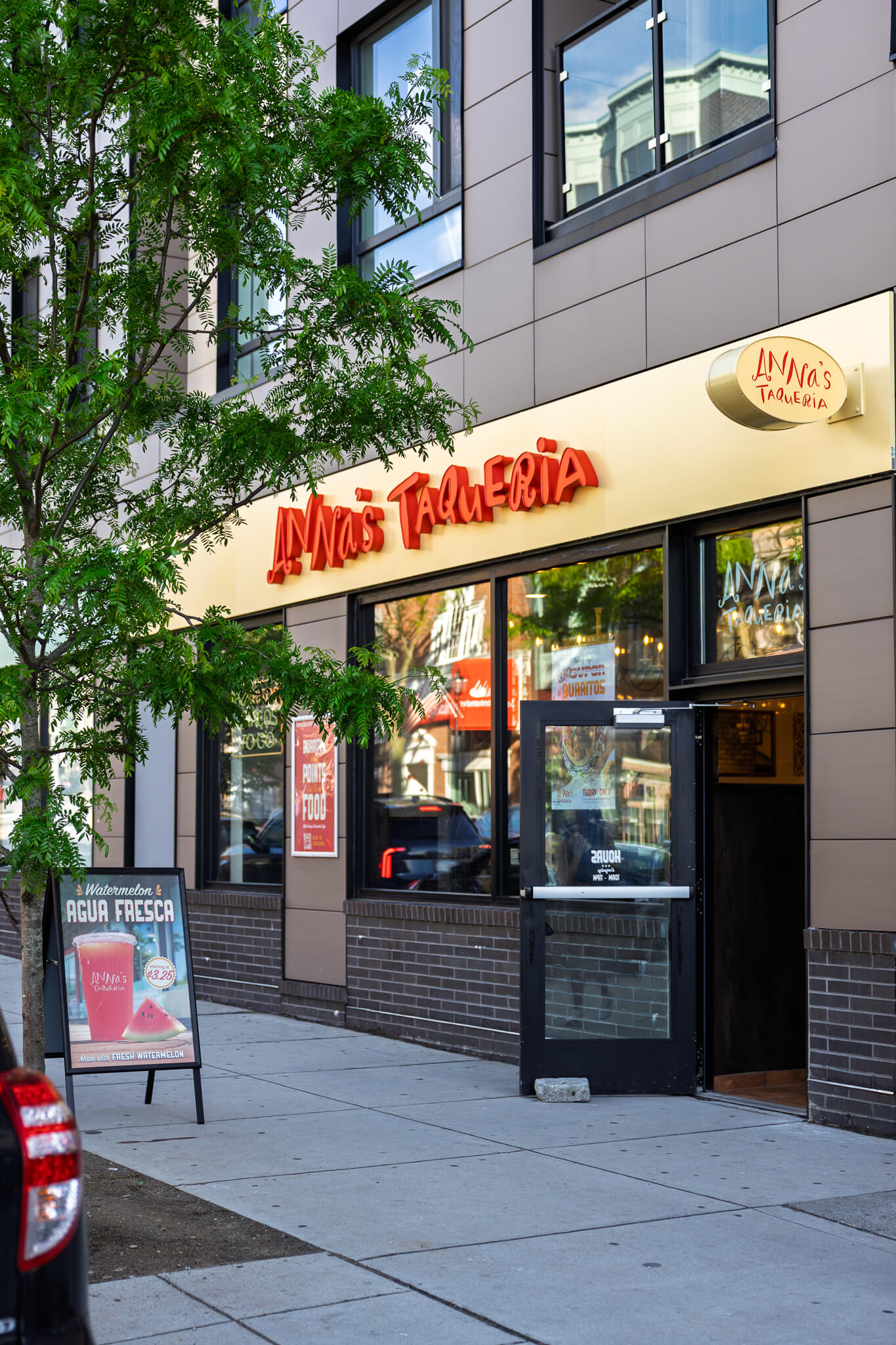 Exterior of the Anna's Taqueria Southie location